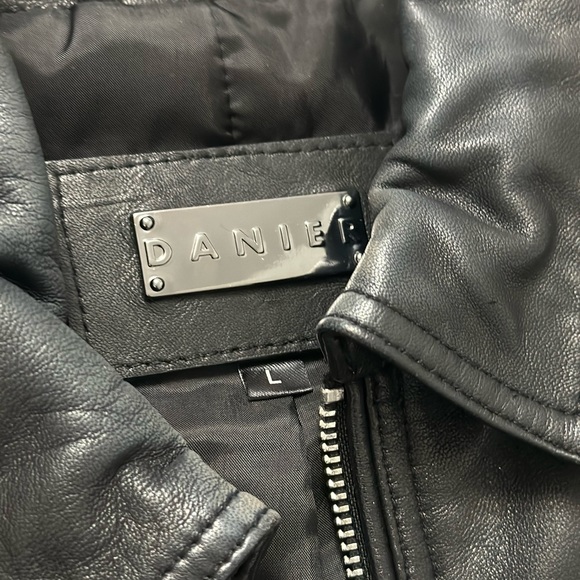 Danier Genuine Leather Jacket - Picture 4 of 13